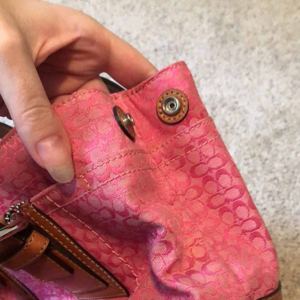 Vintage Pink Coach Handbag - Picture 6 of 8